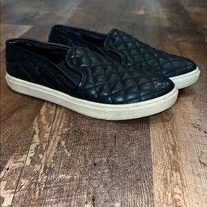 Steve Madden Black Quilted Slip-On Loafers